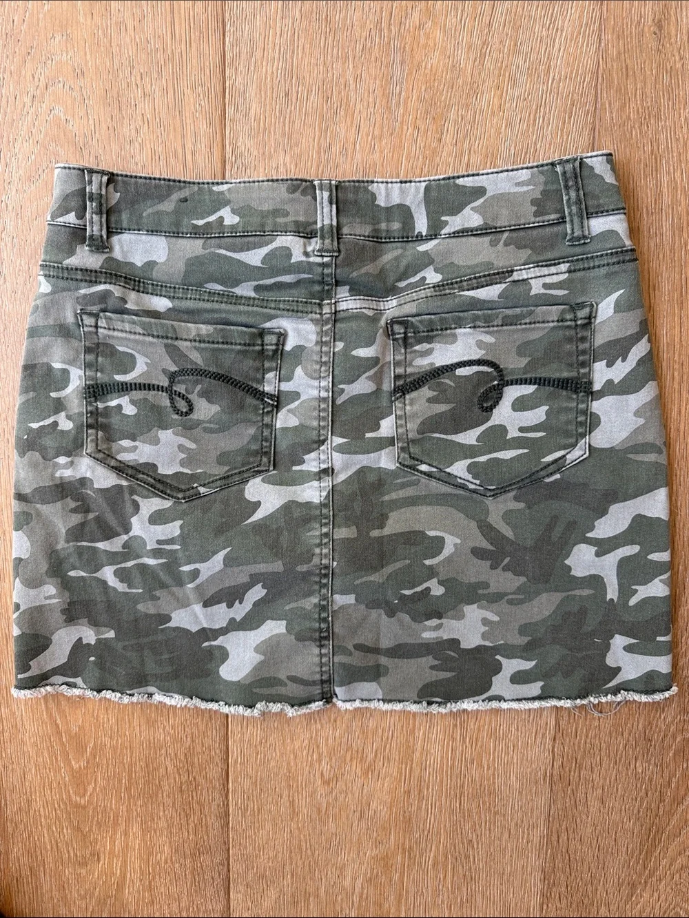 Justice girls distressed camo skirt size 16
